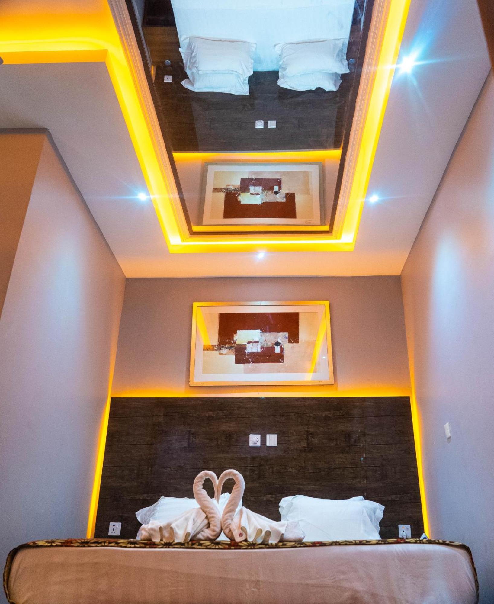 Grand Casamora Hotel Ogbodjo ภายนอก รูปภาพ