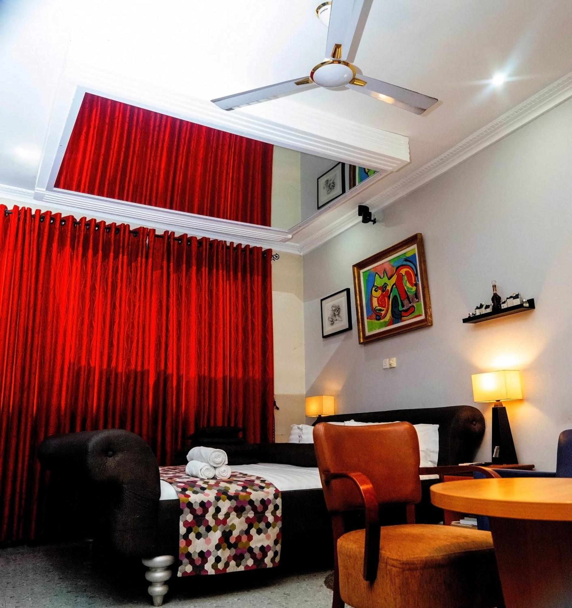 Grand Casamora Hotel Ogbodjo ภายนอก รูปภาพ