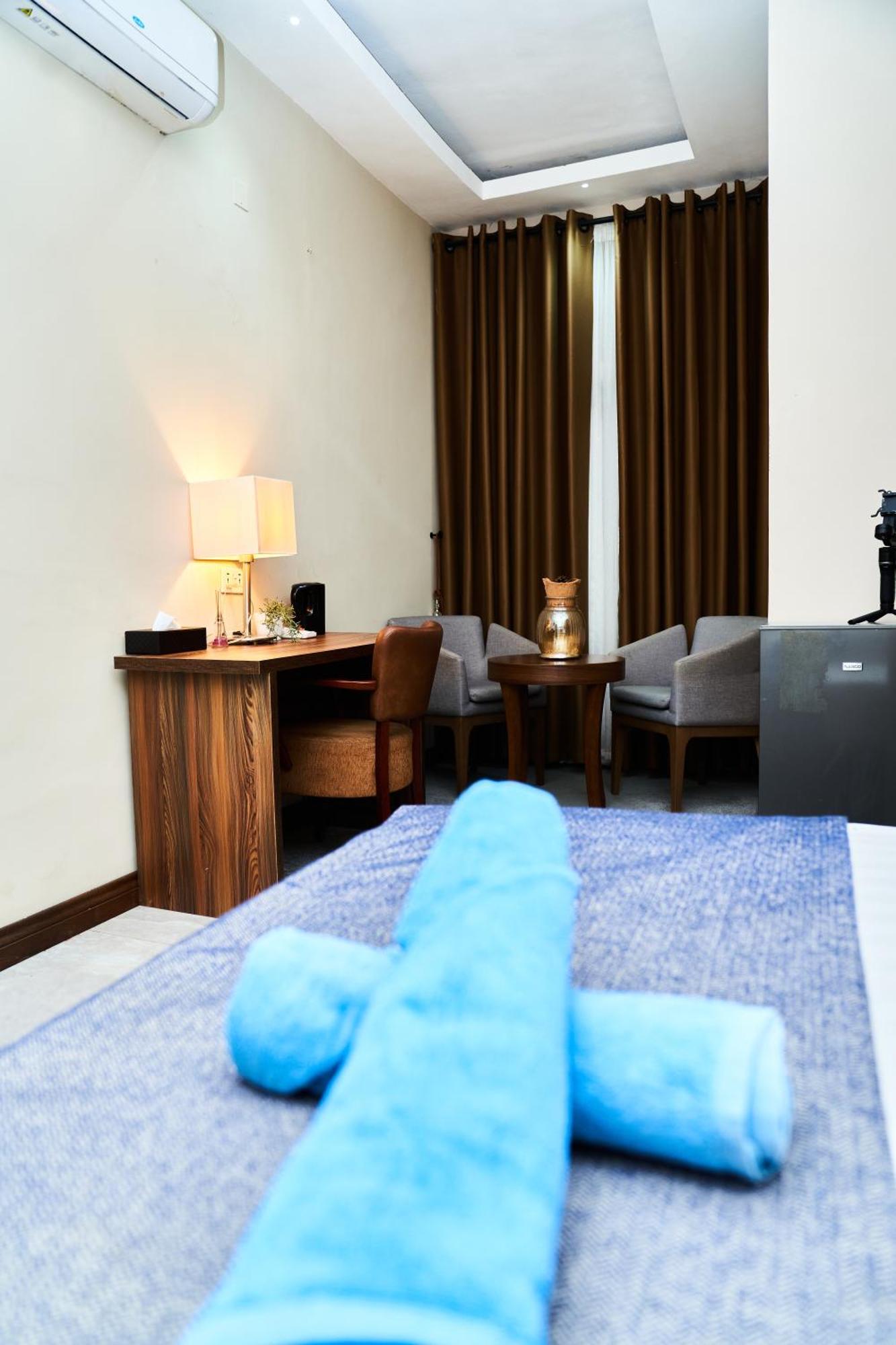 Grand Casamora Hotel Ogbodjo ภายนอก รูปภาพ