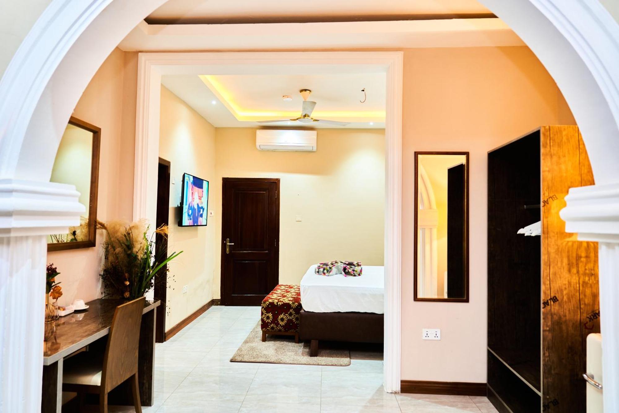 Grand Casamora Hotel Ogbodjo ภายนอก รูปภาพ